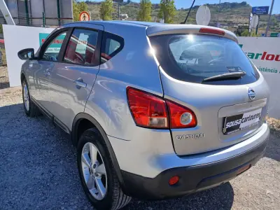 Nissan Qashqai 2008 - 7350 EUR, 167419 km - 167419km - foto 13 de 26