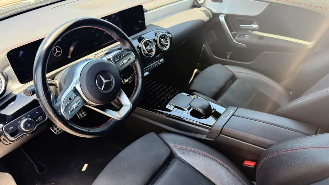 Mercedes-Benz CLA 180 2020 - 30990 EUR, 111000 km - 111000km - foto 6 de 26