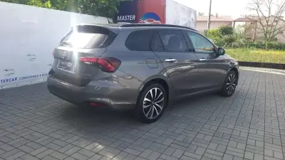 Fiat Tipo Station Wagon 2020 - 14350 EUR, 60939 km - AUTO.MOTO.pt - 60939km - foto 32 de 34