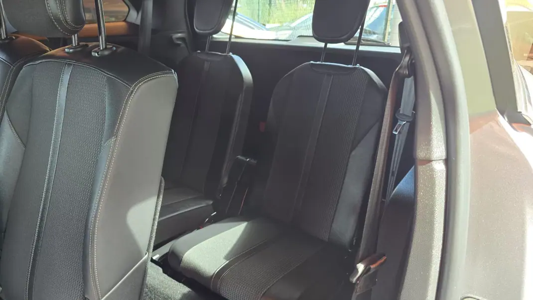 Peugeot 5008 2024 - 24250 EUR, 74500 km - 74500km - foto 24 de 29