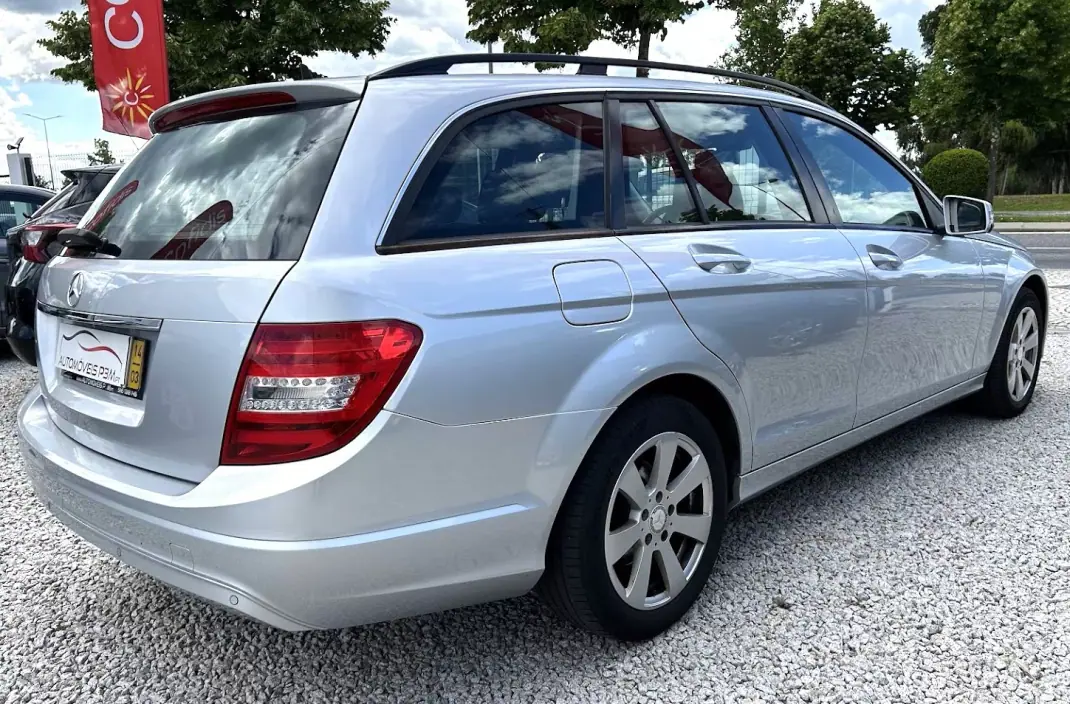 Mercedes-Benz C 180 2014 - 14500 EUR, 206850 km - AUTO.MOTO.pt - 206850km - foto 4 de 13