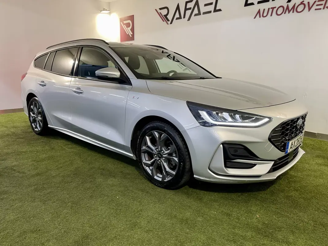 Ford Focus SW 2023 - 19450 EUR, 88000 km - AUTO.MOTO.pt - 88000km - foto 12 de 33