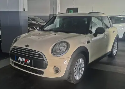 MINI 5 Portas 2015 - 12500 EUR, 130000 km - AUTO.MOTO.pt - 130000km - foto 3 de 19