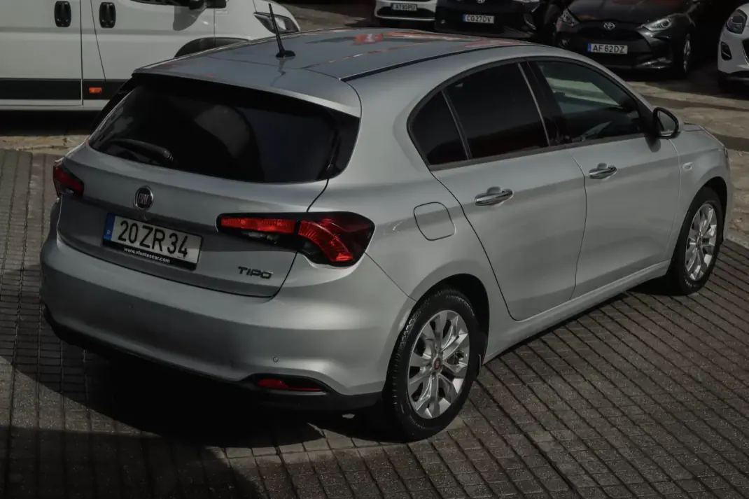 Fiat Tipo 2019 - 11880 EUR, 100620 km - AUTO.MOTO.pt - 100620km - foto 15 de 22