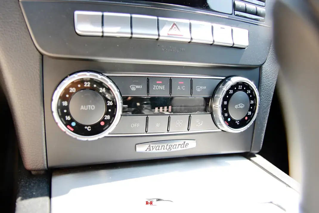 Mercedes-Benz C 220 2011 - 12000 EUR, 250000 km - 250000km - foto 21 de 24
