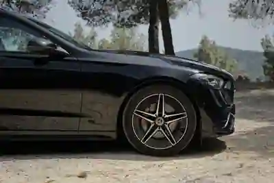 Mercedes-Benz C 220 2021 - 28990 EUR, 155000 km - AUTO.MOTO.pt - 155000km - foto 5 de 15