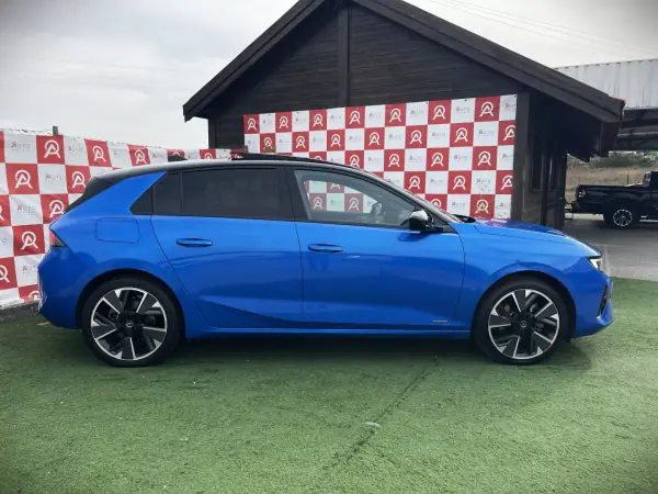 Opel Astra Ultimate 54kWh 2024 Elétrico