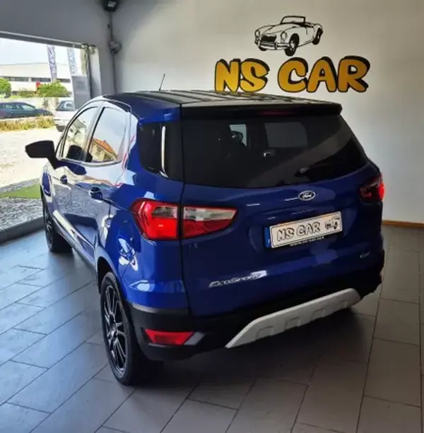 Ford EcoSport 2017 - 10750 EUR, 165000 km - AUTO.MOTO.pt - 165000km - foto 3 de 9