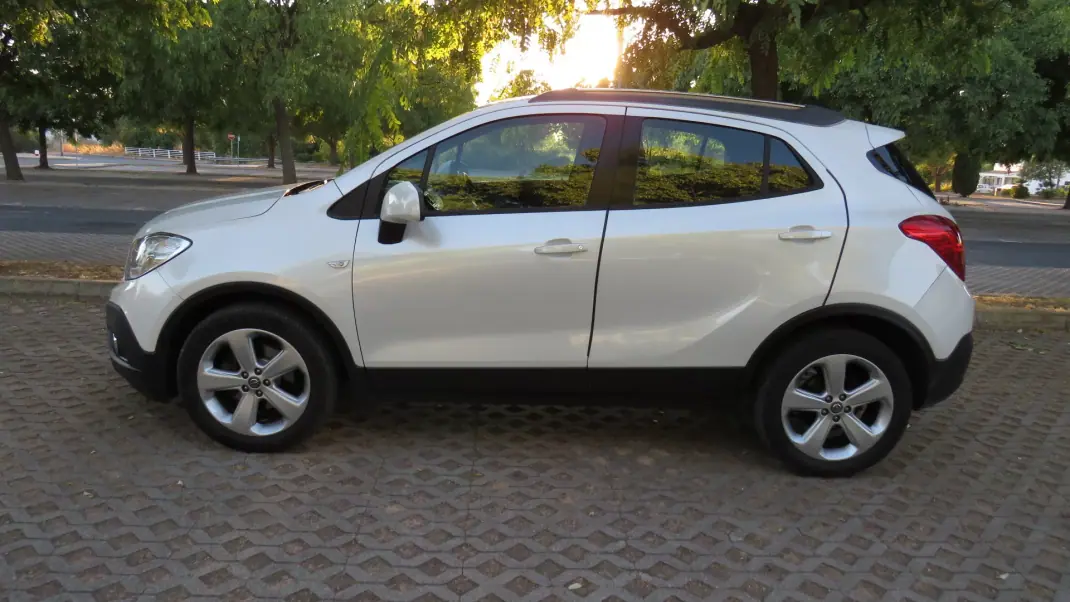 Opel Mokka 2013 - 11900 EUR, 215000 km - 215000km - foto 2 de 17