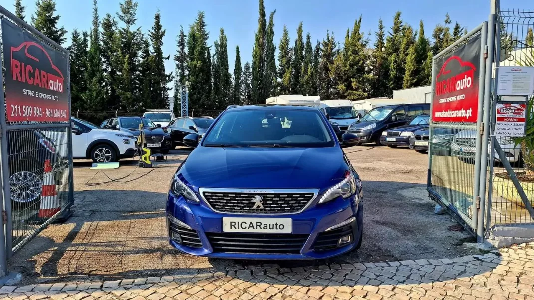 Peugeot 308 SW 2020 - 14500 EUR, 142000 km - AUTO.MOTO.pt - 142000km - foto 3 de 28