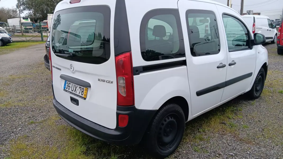 Mercedes-Benz Citan 2018 - 9500 EUR, 399443 km - AUTO.MOTO.pt - 399443km - foto 4 de 18