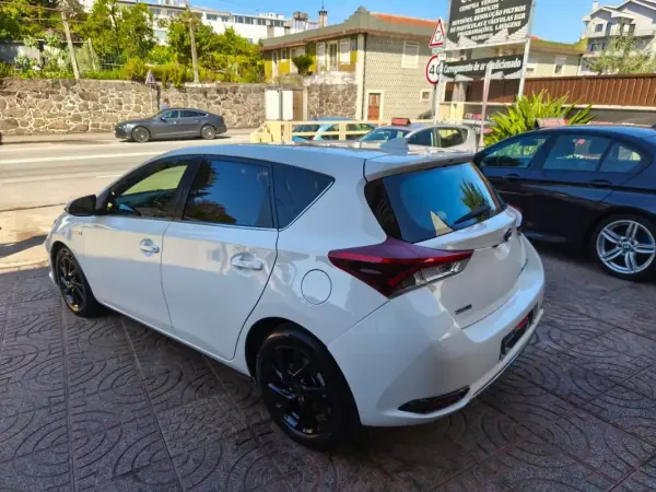 Toyota Auris 2016 - 14900 EUR, 160000 km - AUTO.MOTO.pt - 160000km - foto 11 de 34