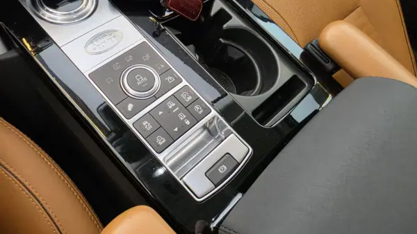 Land Rover Discovery 2017 - 34500 EUR, 161481 km - 161481km - foto 48 de 74
