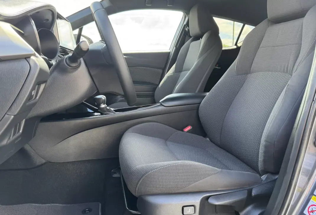Toyota C-HR 2019 - 22990 EUR, 92000 km - AUTO.MOTO.pt - 92000km - foto 32 de 43