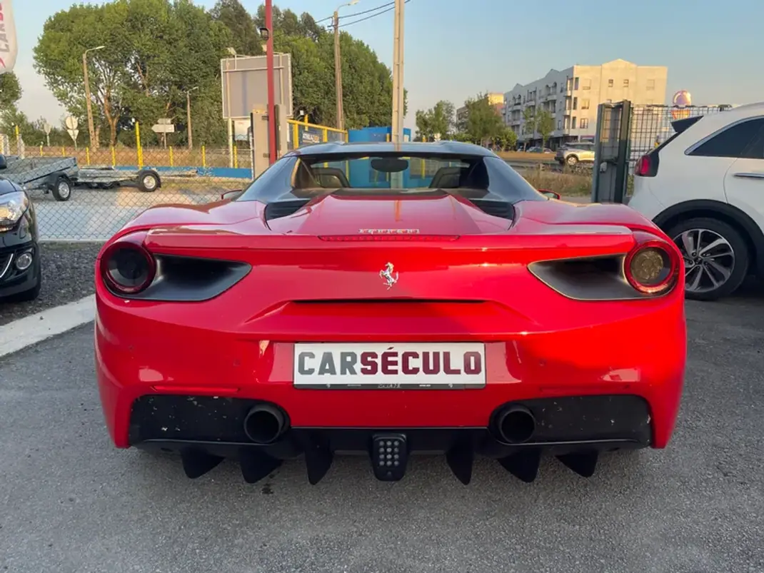 Ferrari 488 2017 - 299750 EUR, 26250 km - AUTO.MOTO.pt - 26250km - foto 10 de 26