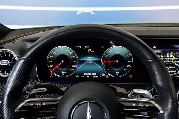 Mercedes-Benz AMG GT 2022 - 155000 EUR, 85300 km - AUTO.MOTO.pt - 85300km - foto 8 de 28