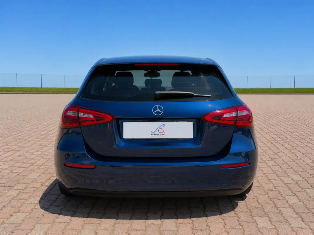 Mercedes-Benz A 180 2019 - 22900 EUR, 111500 km - 111500km - foto 3 de 14