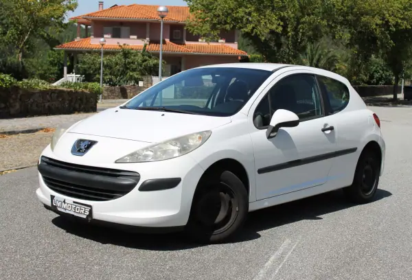 Peugeot 207 2007 - 4750 EUR, 156000 km - AUTO.MOTO.pt - 156000km - foto 2 de 23