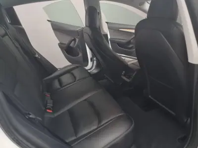 Tesla Model 3 2022 - 30800 EUR, 94100 km - 94100km - foto 13 de 15