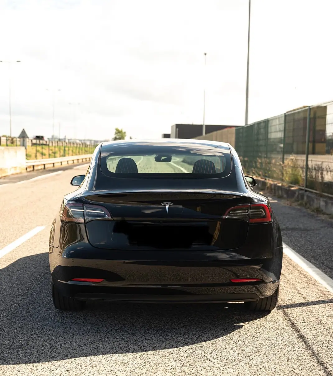 Tesla Model 3 2020 - 22000 EUR, 117000 km - 117000km - foto 7 de 10