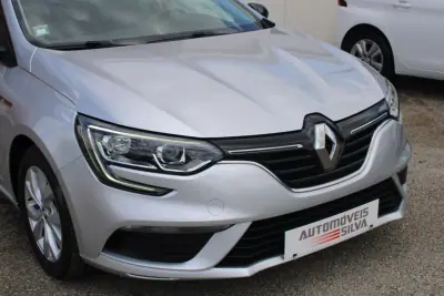 Renault Mégane 2020 - 13990 EUR, 180000 km - AUTO.MOTO.pt - 180000km - foto 8 de 29