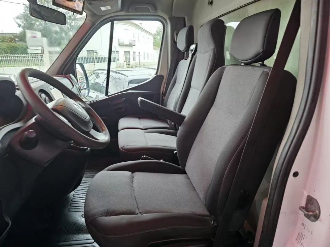 Renault Master 2019 - 18999 EUR, 133000 km - AUTO.MOTO.pt - 133000km - foto 7 de 14