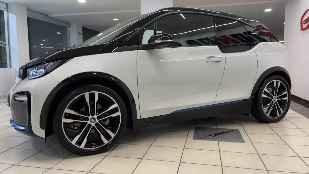 BMW i3 2021 - 22990 EUR, 23272 km - AUTO.MOTO.pt - 23272km - foto 5 de 42