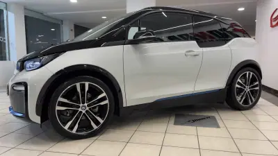 BMW i3 2021 - 22990 EUR, 23272 km - AUTO.MOTO.pt - 23272km - foto 5 de 42