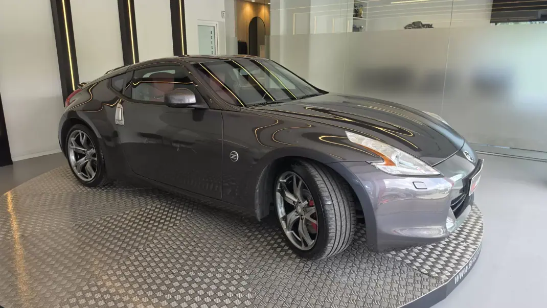 Nissan 370 Z 2010 - 39900 EUR, 111567 km - AUTO.MOTO.pt - 111567km - foto 17 de 62