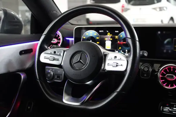 Mercedes-Benz CLA 180 2020 - 26990 EUR, 95265 km - AUTO.MOTO.pt - 95265km - foto 13 de 20