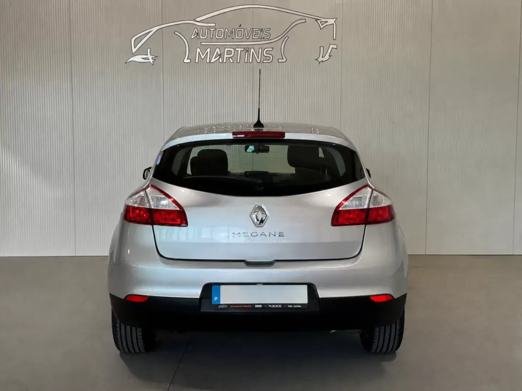 Renault Mégane 2014 - 5990 EUR, 325267 km - 325267km - foto 10 de 20