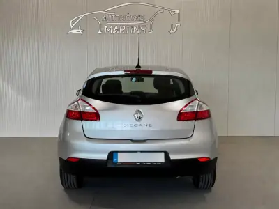 Renault Mégane 2014 - 5990 EUR, 325267 km - AUTO.MOTO.pt - 325267km - foto 10 de 20