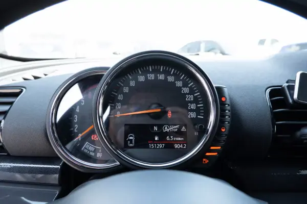 MINI Clubman 2016 - 15900 EUR, 151297 km - 151297km - foto 11 de 19