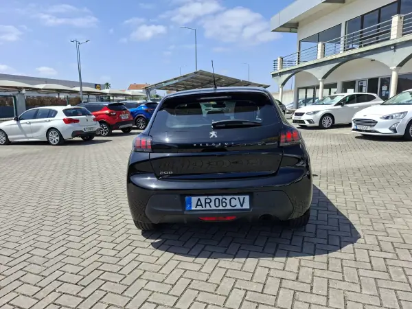 Peugeot 208 2022 - 13850 EUR, 75000 km - AUTO.MOTO.pt - 75000km - foto 7 de 28