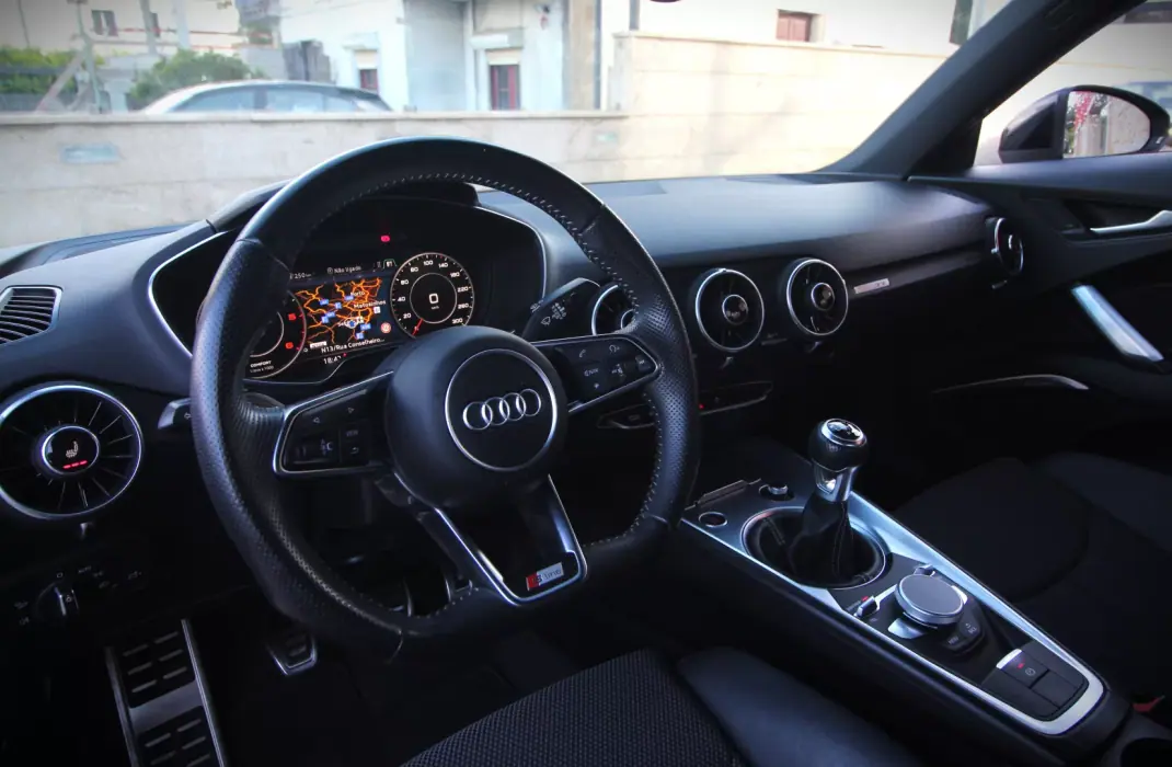 Audi TT Roadster 2015 - 23990 EUR, 151000 km - 151000km - foto 31 de 47