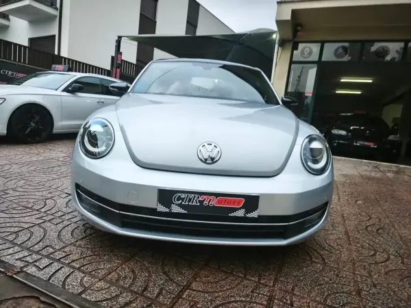 Volkswagen New Beetle 2012 - 12500 EUR, 170000 km - AUTO.MOTO.pt - 170000km - foto 3 de 26