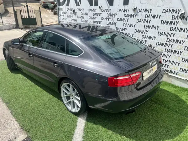 Audi A5 Sportback 2011 - 13990 EUR, 223000 km - AUTO.MOTO.pt - 223000km - foto 4 de 12