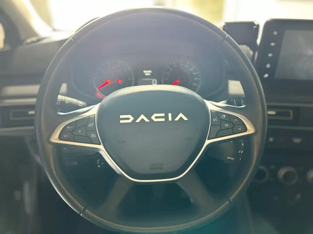 Dacia Jogger 2024 - 16750 EUR, 61518 km - 61518km - foto 24 de 45