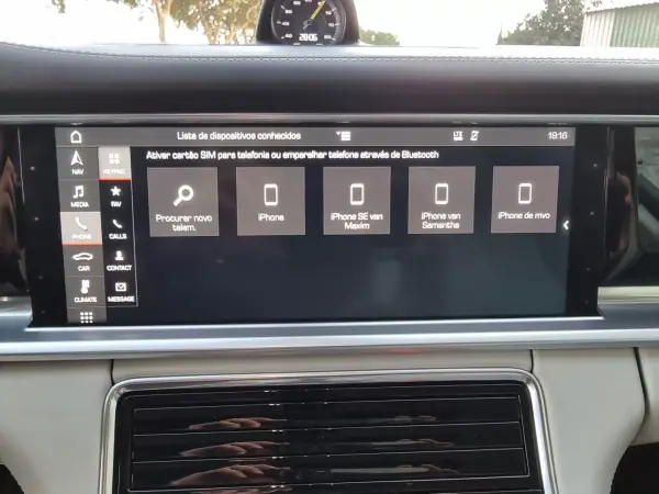 Porsche Panamera Sport Turismo 2018 - 84990 EUR, 147000 km - AUTO.MOTO.pt - 147000km - foto 13 de 50
