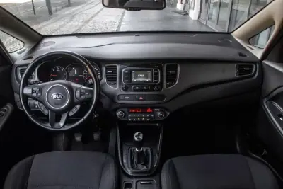 Kia Carens 2015 - 9900 EUR, 221885 km - 221885km - foto 32 de 36