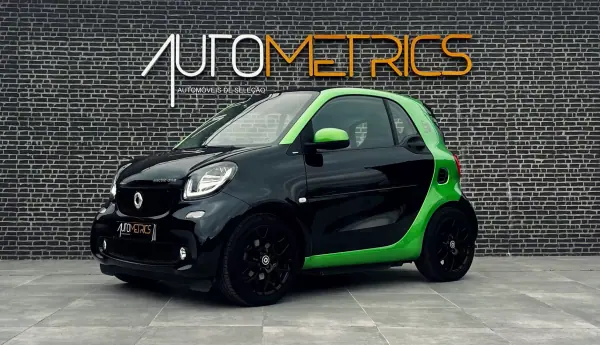 Smart Fortwo Cabrio 2017 - 11750 EUR, 74000 km - AUTO.MOTO.pt - 74000km - foto 10 de 14