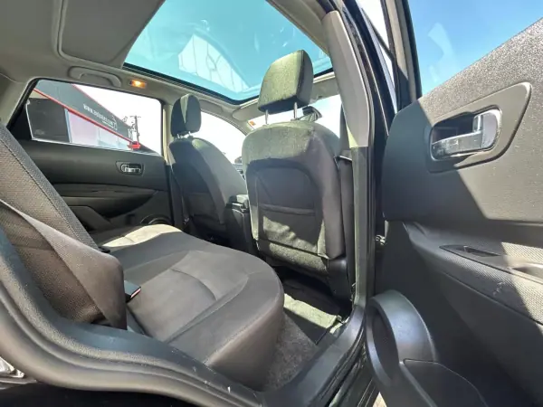 Nissan Qashqai 2011 - 7500 EUR, 218470 km - AUTO.MOTO.pt - 218470km - foto 19 de 20