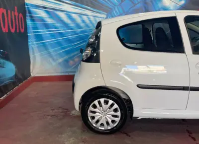 Citroën C1 2014 - 6750 EUR, 105000 km - AUTO.MOTO.pt - 105000km - foto 19 de 32