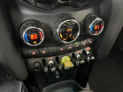 MINI Electric 2020 - 17800 EUR, 55687 km - AUTO.MOTO.pt - 55687km - foto 14 de 27