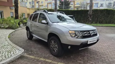 Dacia Duster 2015 - 12480 EUR, 105000 km - AUTO.MOTO.pt - 105000km - foto 5 de 16