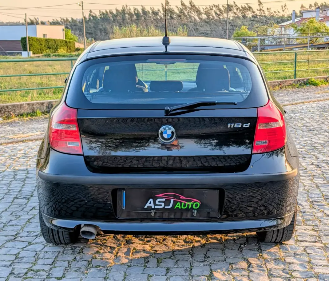 BMW 118 2007 - 7500 EUR, 197300 km - AUTO.MOTO.pt - 197300km - foto 8 de 18
