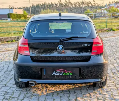 BMW 118 2007 - 7500 EUR, 197300 km - AUTO.MOTO.pt - 197300km - foto 8 de 18