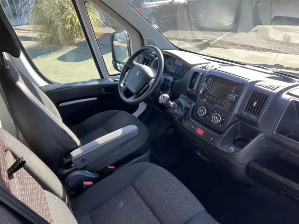Peugeot 2021 - 17500 EUR, 187544 km - AUTO.MOTO.pt - 187544km - foto 12 de 16