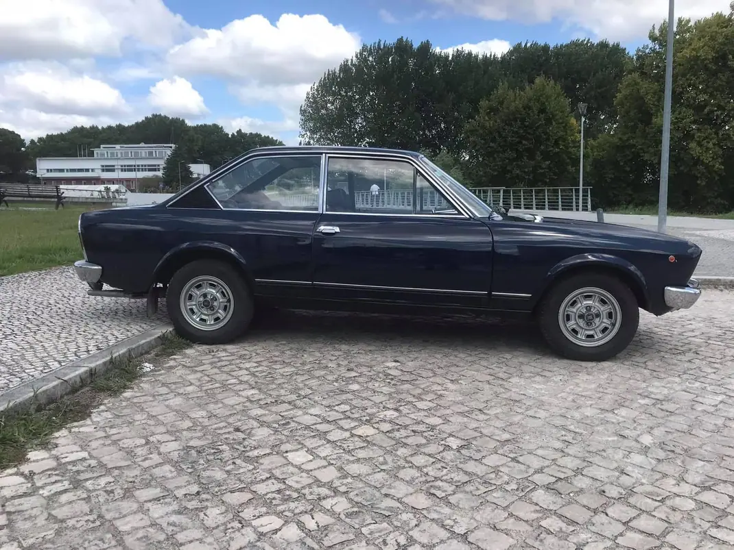 Fiat 124 Coupe 1986 - 15000 EUR, 29000 km - 29000km - foto 5 de 7