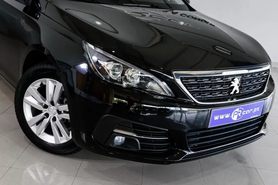 Peugeot 308 SW 2021 - 17750 EUR, 70820 km - 70820km - foto 21 de 26